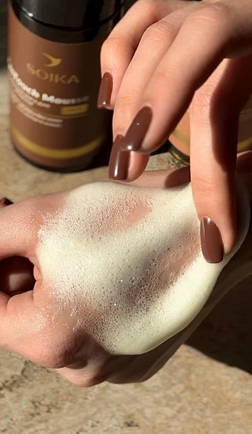 Мус-автозасмага для обличчя та тіла SPF 20 Soika TanTouch Mousse Dark 150 мл - зображення 3