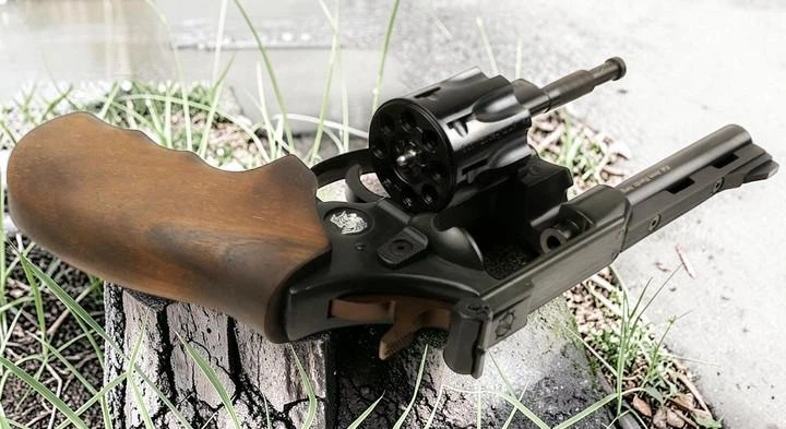 Револьвер Weihrauch Arminius HW4 4" Wooden grip под патрон Флобера - изображение 8