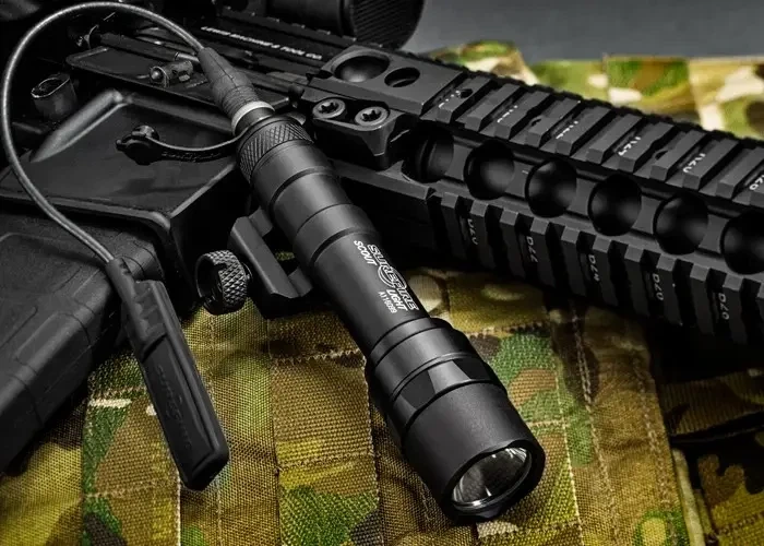 Тактичний ліхтар WADSN SF Surefire Scout M600 чорний - зображення 4