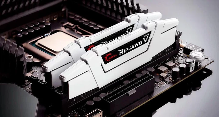 Пам'ять для настільних комп'ютерів G.Skill 32 GB (2х16GB) DDR4 3600 MHz Ripjaws V (F4-3600C18D-32GVW) - изображение 4