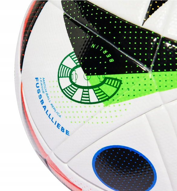 Футбольний м'яч Adidas Fussballliebe Euro 2024 League Box розмір 5, біло-чорний - Фото 2 Футбольний м'яч Adidas Fussballliebe Euro 2024 League Box розмір 5, біло-чорний - изображение 2