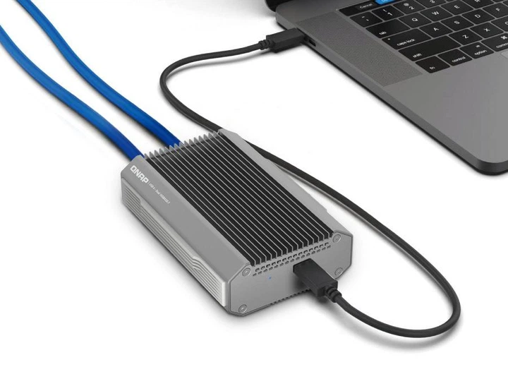 Адаптер QNAP USB 4 Thunderbolt 3/4 10GbE RJ45 (EQNA-UC10G2T) - зображення 4