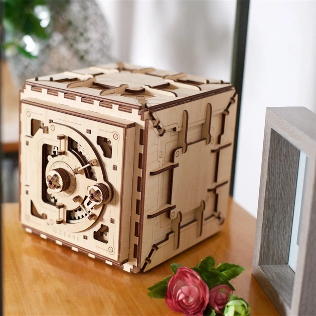 Деревянный механический конструктор Ugears 3D пазл Сейф, 179 деталей (70011) - Фото 6 Деревянный механический конструктор Ugears 3D пазл Сейф, 179 деталей (70011) - изображение 6