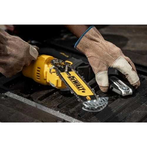 Ланцюгова пила DeWALT міні, 18 XR Li-ion 5Ah, безщіткова, шина 20 см (DCMPS520P1) DeWALT DCMPS520P1 991187 - Фото 6 Ланцюгова пила DeWALT міні, 18 XR Li-ion 5Ah, безщіткова, шина 20 см (DCMPS520P1) DeWALT DCMPS520P1 991187 - зображення 6