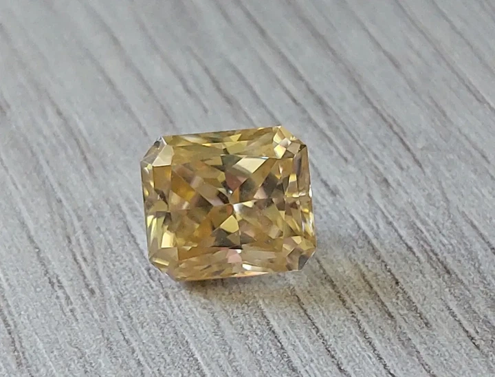 Муассанит 4.64 ct VVS1 10 х 9 мм (53715) - Фото 3 Муассанит 4.64 ct VVS1 10 х 9 мм (53715) - изображение 3