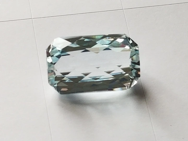Голубой Топаз 21.81 карат 20 X 12.3 X 9.6 mm (995) - изображение 2