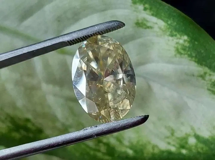 Муассанит светло желтый 12.95 ct (5077315) - изображение 4