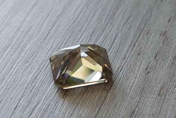 Муассанит 4.66 ct VVS1 10 х 9 мм (53175) - Фото 6 Муассанит 4.66 ct VVS1 10 х 9 мм (53175) - изображение 6