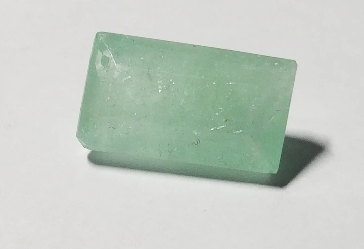 Изумруд 3.78ct 12,25 х 7,13 х 5,49 мм (672675) - Фото 3 Изумруд 3.78ct 12,25 х 7,13 х 5,49 мм (672675) - изображение 3