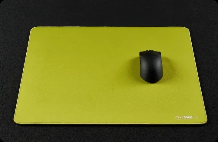 Килимок для миші ATK 99G XSoft Carbon Green з покриттям Control розміру 490 × 420 мм, 4 мм товщина, XSoft підкладка, з поліуретану - Фото 3 Килимок для миші ATK 99G XSoft Carbon Green з покриттям Control розміру 490 × 420 мм, 4 мм товщина, XSoft підкладка, з поліуретану - зображення 3