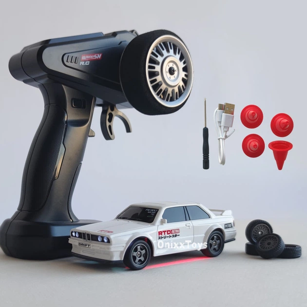 Мини дрифт машинка БМВ BMW M3 E30 Mini Drift 1:43 4WD — скорость до 15 км/ч, LED подсветка, USB (White) - изображение 2