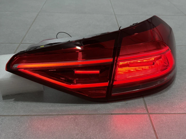 Задні LED ліхтарі Volkswagen Passat B8 USA 2015-2019 (ЖОВТИЙ ПОВОРОТНИК) для Volkswagen Passat B8 USA 2016-2019 (9764) - зображення 7