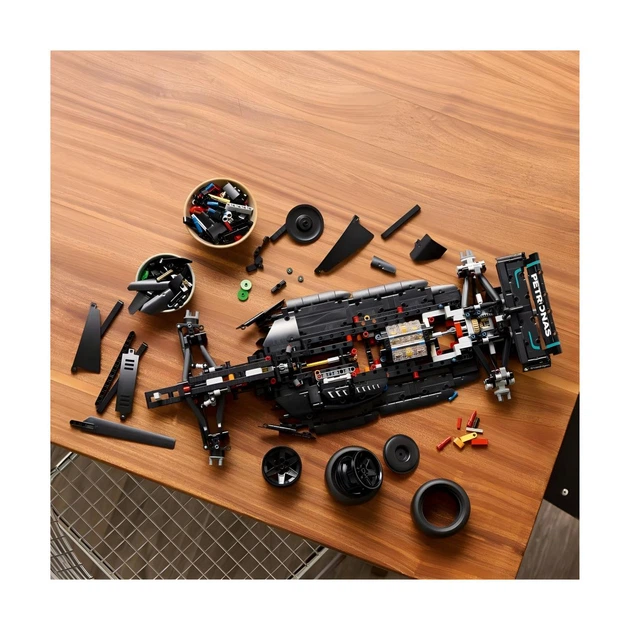 Конструктор Technic Гоночный автомобиль Mercedes-AMG F1 W14 E Performance на 1642 детали (88027) - Фото 5 Конструктор Technic Гоночный автомобиль Mercedes-AMG F1 W14 E Performance на 1642 детали (88027) - изображение 5