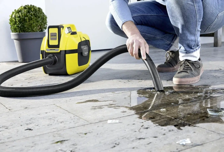 Пилосос професійний Karcher WD 1 Compact Battery, 18В, контейнер 7л, 3,14кг, без АКБ та ЗП (00113519) - Фото 2 Пилосос професійний Karcher WD 1 Compact Battery, 18В, контейнер 7л, 3,14кг, без АКБ та ЗП (00113519) - зображення 2