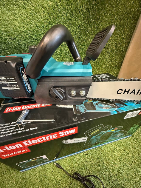 Професійна аккумуляторна пила Makita DUC CS-4002 - зображення 3