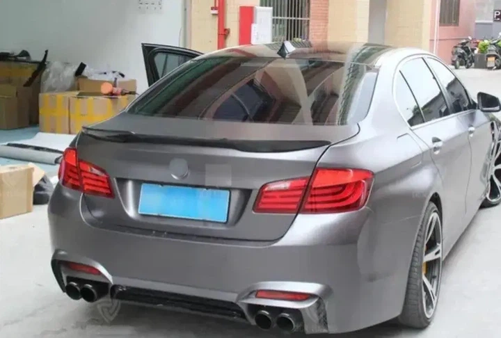 Спойлер багажника на BMW 5 на F10 2010-2017 М4 стиль черный глянец - изображение 7