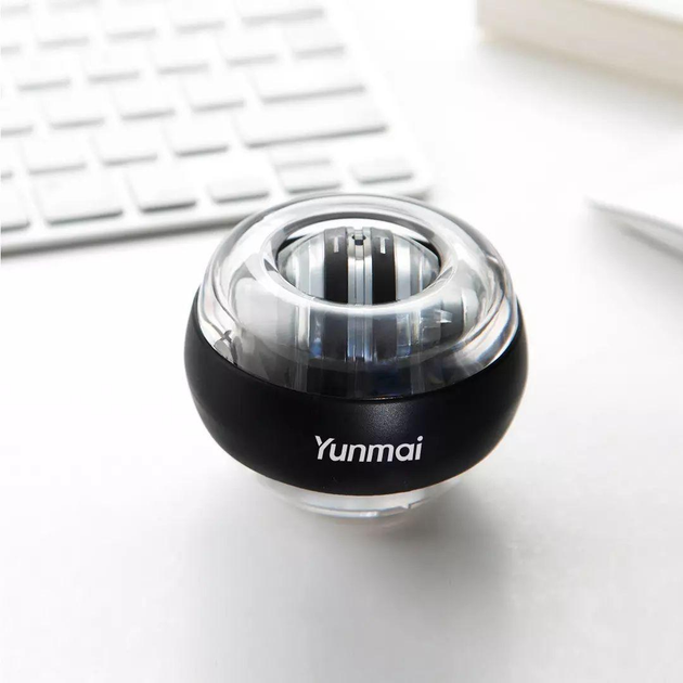 Тренажер для зап'ястя Yunmai YMGB-Z701 гіроскопічний кистьовий еспандер Powerball Gyroball антистрес для тренування кисті пальців і передпліччя сили хвату для реабілітації з LED підсвіткою і ремінцем, Black - Фото 7 Тренажер для зап'ястя Yunmai YMGB-Z701 гіроскопічний кистьовий еспандер Powerball Gyroball антистрес для тренування кисті пальців і передпліччя сили хвату для реабілітації з LED підсвіткою і ремінцем, Black - зображення 7