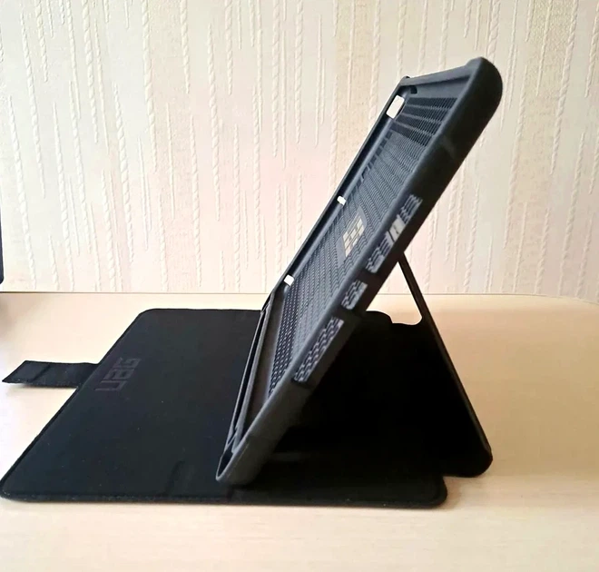 Чехол UAG Metropolis для iPad Air 2020 2022 защитный чехол-книжка черный для защиты от повреждений и удобства использования - изображение 4