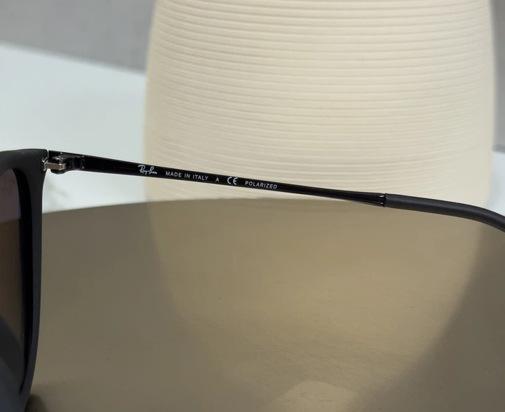 Сонцезахисні окуляри Ray-Ban RB4171 622/T3 Erika Black/Grey Polarized - зображення 7