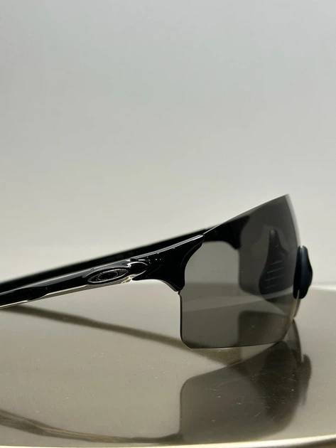 Сонцезахисні окуляри Oakley EVZero Blades OO9454-01 Matte Black/Prizm Black - Фото 3 Сонцезахисні окуляри Oakley EVZero Blades OO9454-01 Matte Black/Prizm Black - зображення 3
