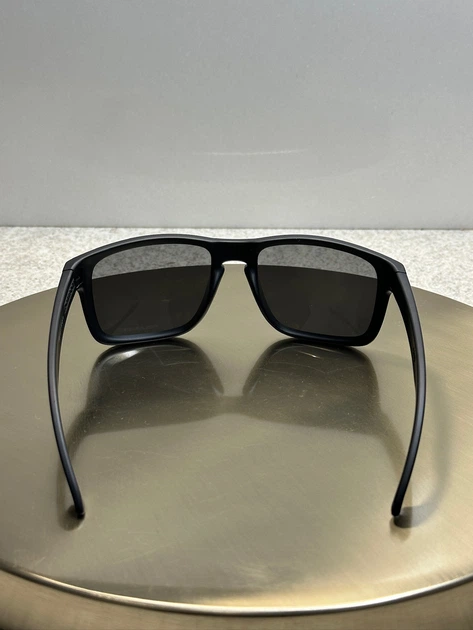 Сонцезахисні окуляри Oakley Holbrook OO9102-F5 Matte Black/Prizm Grey - Фото 4 Сонцезахисні окуляри Oakley Holbrook OO9102-F5 Matte Black/Prizm Grey - зображення 4