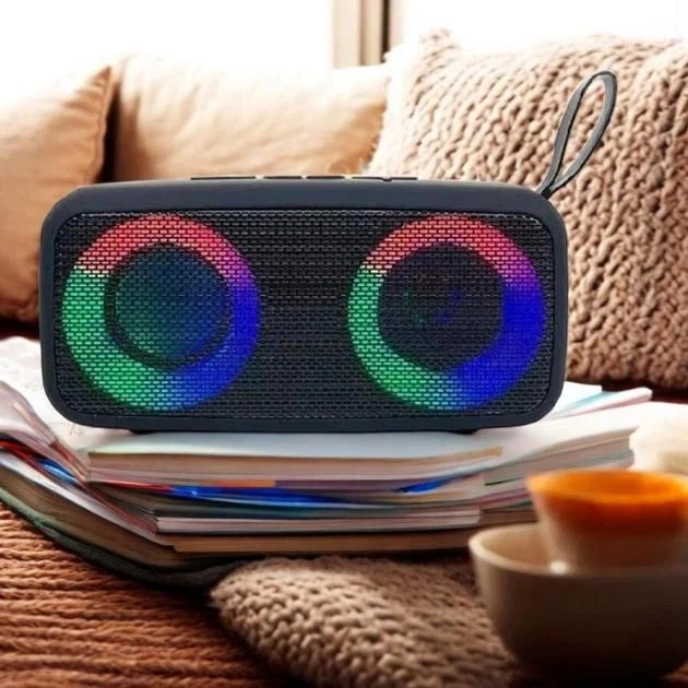 Портативна бездротова колонка NB чорна з Bluetooth, LED підсвічуванням, USB, акумуляторна акустика 10 Вт, блютуз колонка для телефону iPhone Android, компактна переносна колонка для музики - изображение 4