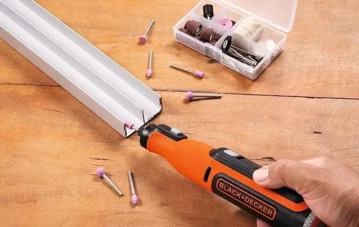 Гравер Black+Decker BCRT8I - зображення 5