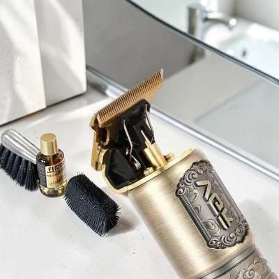 Аккумуляторный беспроводной триммер VGR Gold 1500mAh 5W для бороды, усов и стрижки волос с насадками 1–4 мм и LED дисплеем (37О) - изображение 3