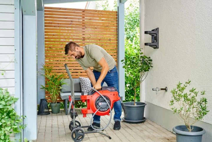 Котушка для шланга акумуляторна Einhell GE-HR 18/30 WH Li - Solo (4173771) X-Change (без акум.), 18В, без основного шланга', шланг під'єднання 1.5м, до 8 бар, настінний тримач, розпилювач і адаптери в комплекті - Фото 2 Котушка для шланга акумуляторна Einhell GE-HR 18/30 WH Li - Solo (4173771) X-Change (без акум.), 18В, без основного шланга', шланг під'єднання 1.5м, до 8 бар, настінний тримач, розпилювач і адаптери в комплекті - изображение 2