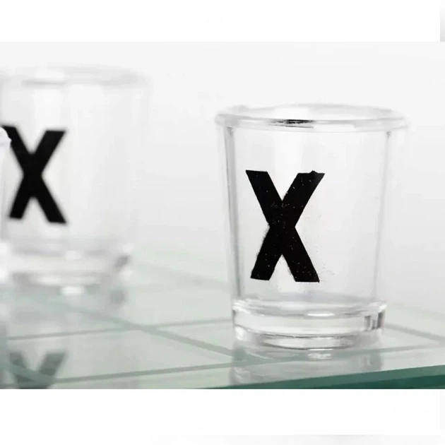 Алко гра «Хрестики-нулики» Tic Tac Toe зі стопками 30 мл (22×22 см) - Фото 6 Алко гра «Хрестики-нулики» Tic Tac Toe зі стопками 30 мл (22×22 см) - зображення 6