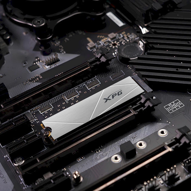 Накопичувач SSD M.2 ADATA GAMMIX S60 1TB 2280 PCIe 4x4 NVMe 3D NAND Read/Write:5000/3200 MB/sec - изображение 6
