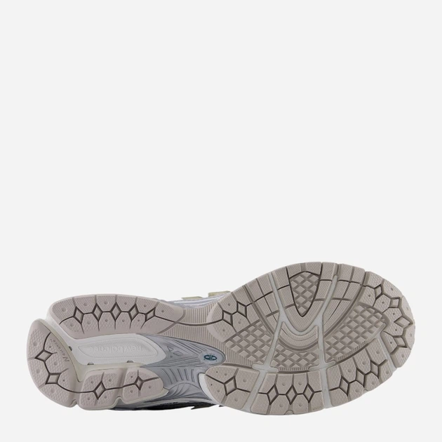 Buty sportowe damskie New Balance 1906R M1906REE 37.5 (5US) Srebrne (197375272047) - obraz 6