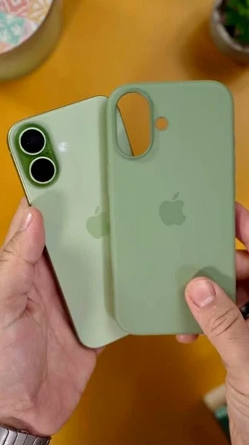 Чохол силіконовий Silicone Case із MagSafe для iPhone 17 захисний TPU зелений - зображення 7