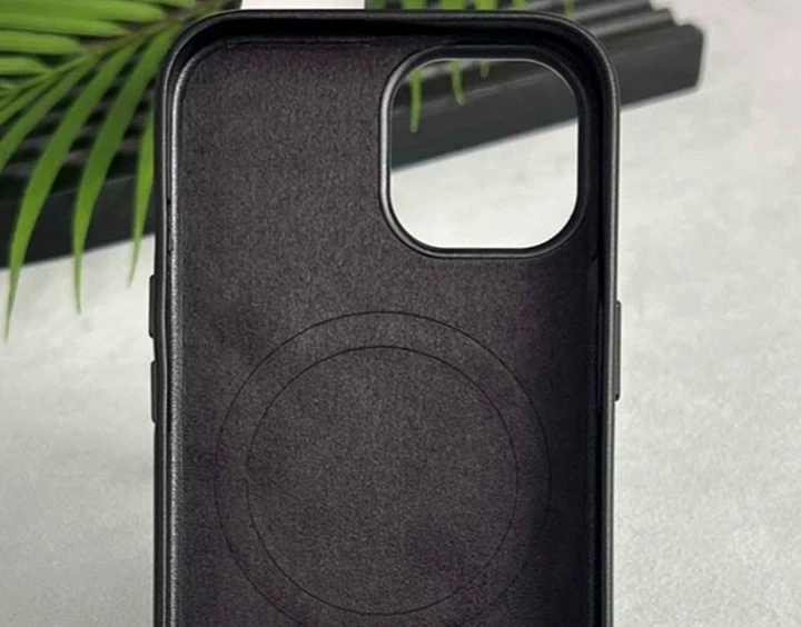 Чохол Leather Case з MagSafe для iPhone 13 Pro Max шкірозамінник захист камери чорний - зображення 6