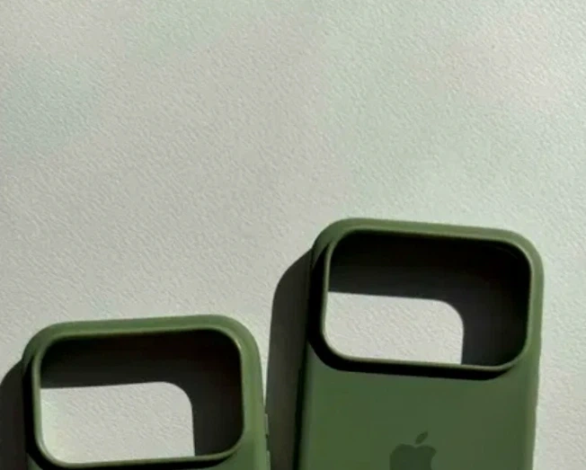 Чохол силіконовий Full Cover для iPhone 17 Pro Max захист камери темно-зелений - Фото 7 Чохол силіконовий Full Cover для iPhone 17 Pro Max захист камери темно-зелений - зображення 7