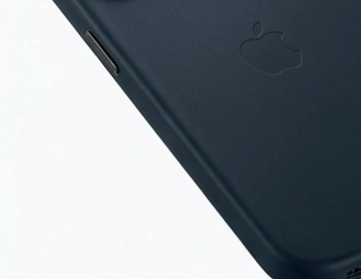 Чохол Leather Case з MagSafe для iPhone 17 Pro шкірозамінник захист камери зелений - зображення 8