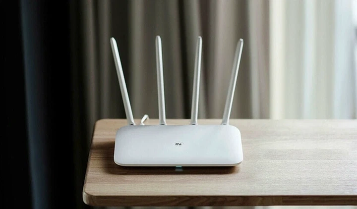 WiFi роутер Gigabit Edition белый Xiaomi Mi WiFi Router 4A для домашнего интернета - изображение 8