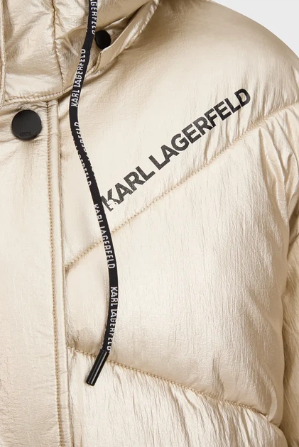 Жіноча золотиста куртка METALLIC PUFFER JACKET Karl Lagerfeld M 246W1504 - Фото 3 Жіноча золотиста куртка METALLIC PUFFER JACKET Karl Lagerfeld M 246W1504 - зображення 3