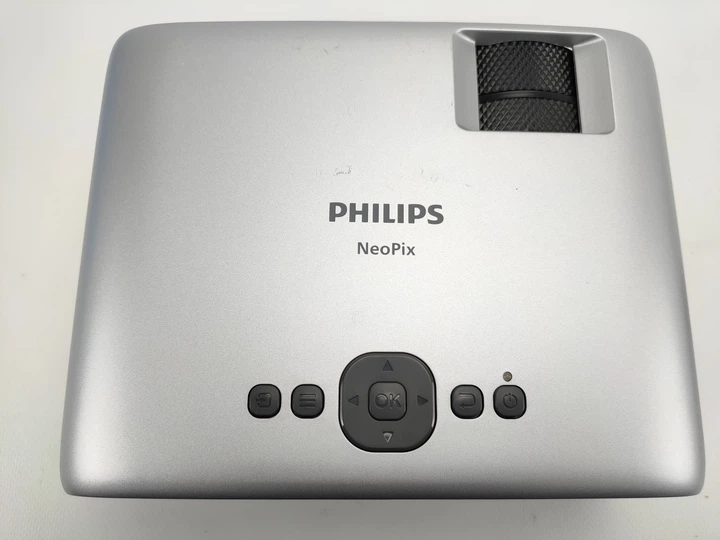Проектор Philips NeoPix Ultra One NPX641/INT Full HD b8 - изображение 12