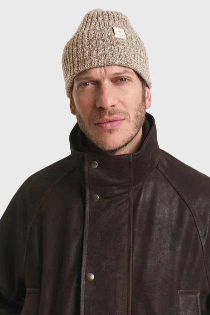 Чоловіча бежева вовняна шапка WOOL BLEND MOULINE BEANIE Gant OS 9910045 - Фото 2 Чоловіча бежева вовняна шапка WOOL BLEND MOULINE BEANIE Gant OS 9910045 - изображение 2