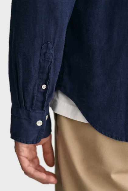 Чоловіча темно-синя лляна сорочка REG GMNT DYED LINEN Gant S 3240120 - Фото 6 Чоловіча темно-синя лляна сорочка REG GMNT DYED LINEN Gant S 3240120 - зображення 6