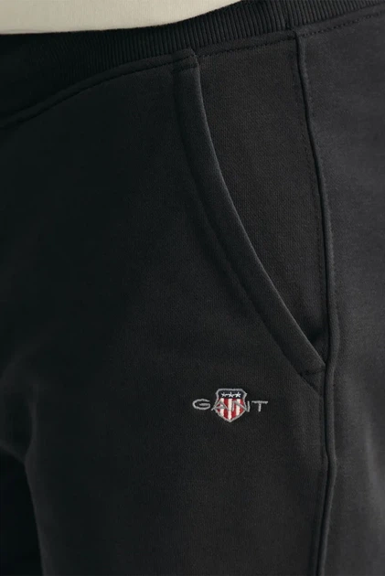Чоловічі чорні шорти REG SHIELD SWEAT Gant L 2009027 - Фото 5 Чоловічі чорні шорти REG SHIELD SWEAT Gant L 2009027 - зображення 5
