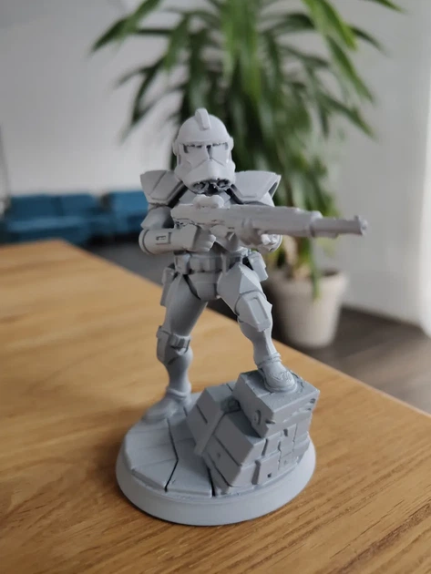 Колекційна статуетка солдата-клона з всесвіту Star Wars на підставці. Aivory - изображение 3