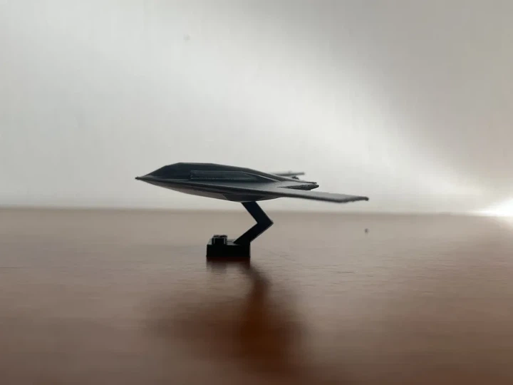 Колекційна модель стелс-бомбардувальника B-2 Spirit. Aivory - изображение 2