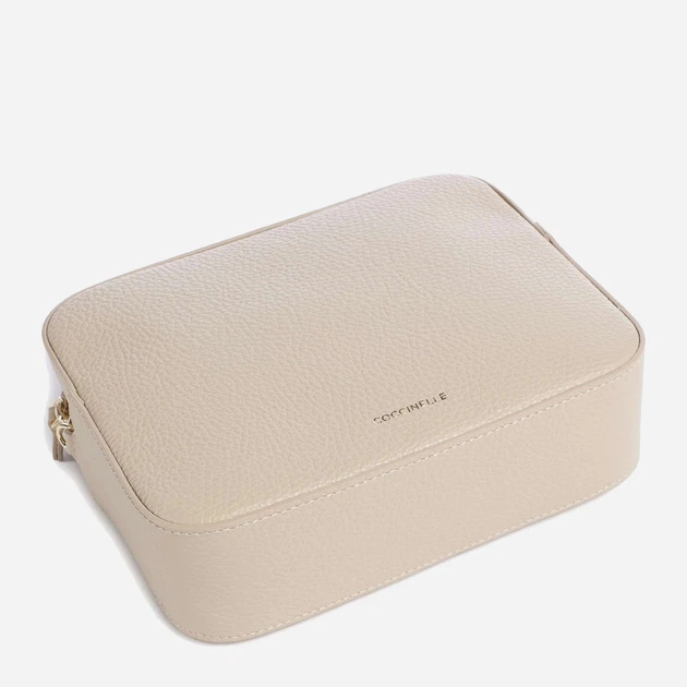Torebka crossbody damska skórzana mała Coccinelle Tebemini E5MN555M301 N64 Beżowa (800070354329) - obraz 3