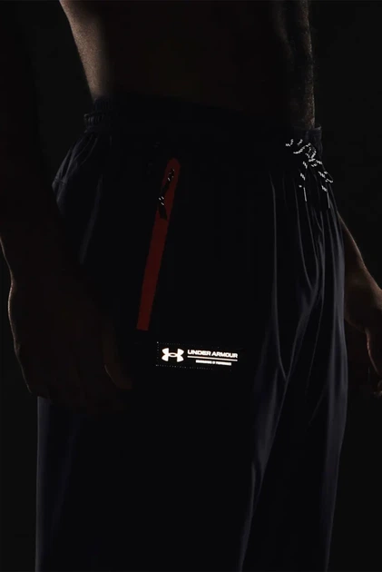 Чоловічі темно-сірі спортивні штани UA Rush Woven Pants Under Armour S 1377182-044 - Фото 5 Чоловічі темно-сірі спортивні штани UA Rush Woven Pants Under Armour S 1377182-044 - изображение 5