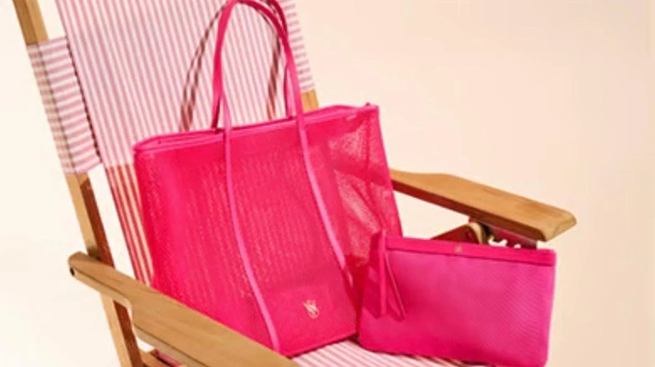 Сумка Victoria's Secret Mesh Tote and Pouch Set - Фото 1 Сумка Victoria's Secret Mesh Tote and Pouch Set - зображення 1