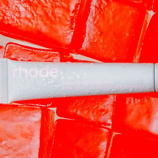 Rhode Peptide Lip Treatment Watermelon Slice Пептидний бальзам для губ - Фото 4 Rhode Peptide Lip Treatment Watermelon Slice Пептидний бальзам для губ - изображение 4