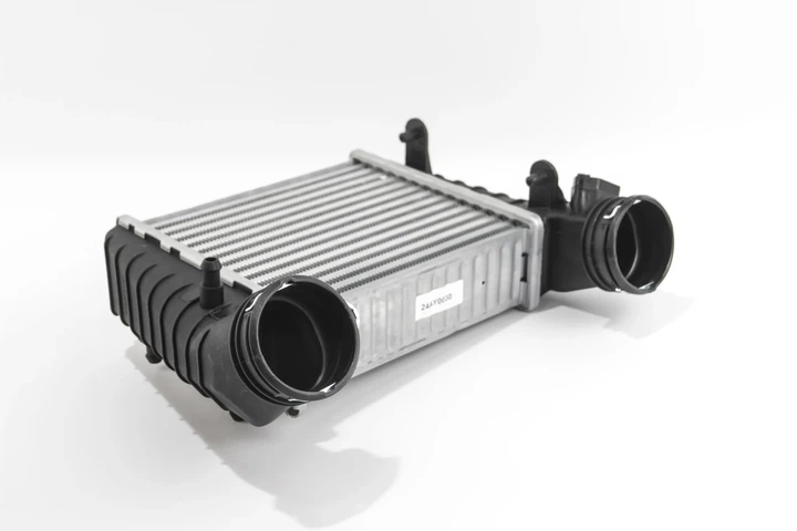 Радіатор інтеркулера PASSAT 1.8 00-05 GOODREM RH0337 Volkswagen Passat; Skoda Superb 3B0145805E, 3B0145805H, 3B0145805M - изображение 3