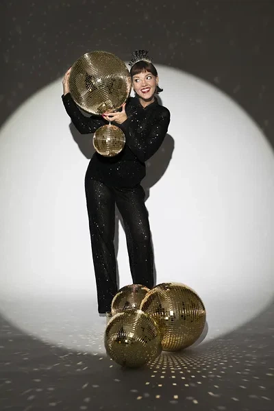 Dekoracja wisząca PartyDeco Kula lustrzana disco 30 cm Szampańskie złoto (KDS2-30) (5904555062542) - obraz 4